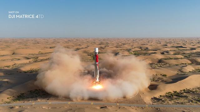图：大疆 Matrice 4TD现场航拍见证朱雀三回收成功